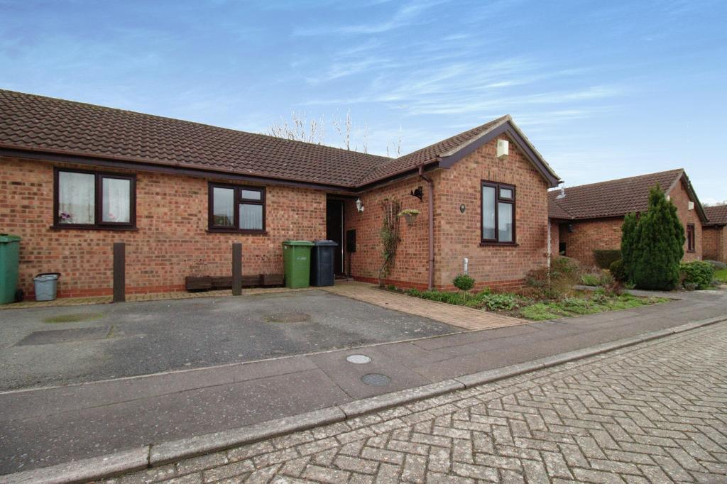 2 Bedroom SemiDetached Bungalow For Sale in Nightingale Court